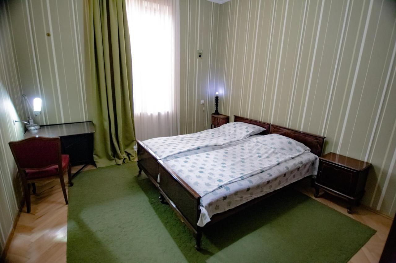 Qilimcha'S Guesthouse-Art Museum Телави Экстерьер фото