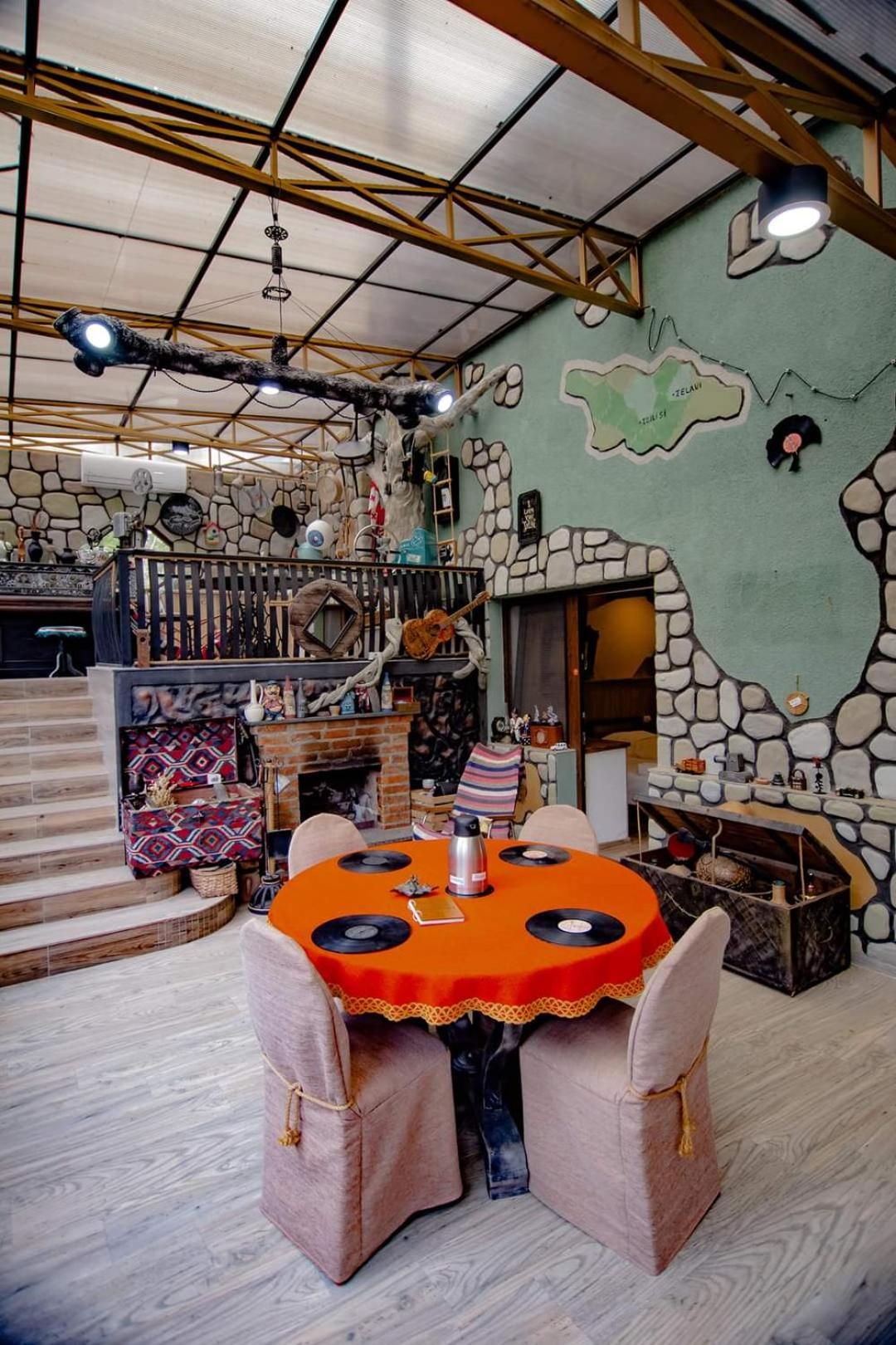 Qilimcha'S Guesthouse-Art Museum Телави Экстерьер фото